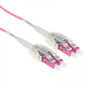 ACT / Multimode 50/125 OM4 Polarity Twist fiber cable with LC connectors 0, 5m Pink